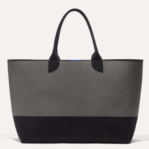 The Lightweight Mega Tote