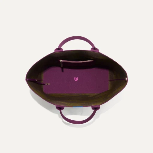 The Lightweight Mega Tote
