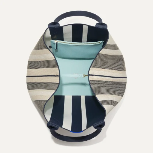 The Lightweight Mega Tote