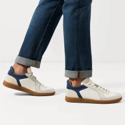 The Rs01 Sneaker