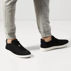 The Rs01 Sneaker