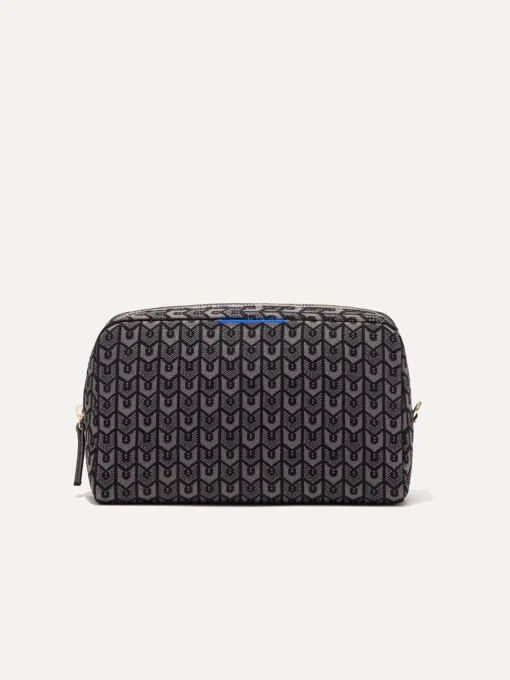 The Universal Pouch