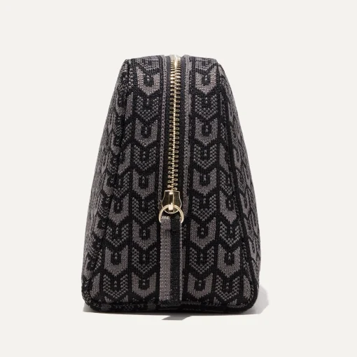 The Universal Pouch