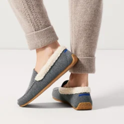 The Women's Slipper