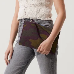 The Wristlet